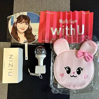 NiziU MAYUKA うちわケース・ぱっちんバンド・ストラップ NiziU MAYUKA うちわケース・ぱっちんバンド・ストラップ Amazon